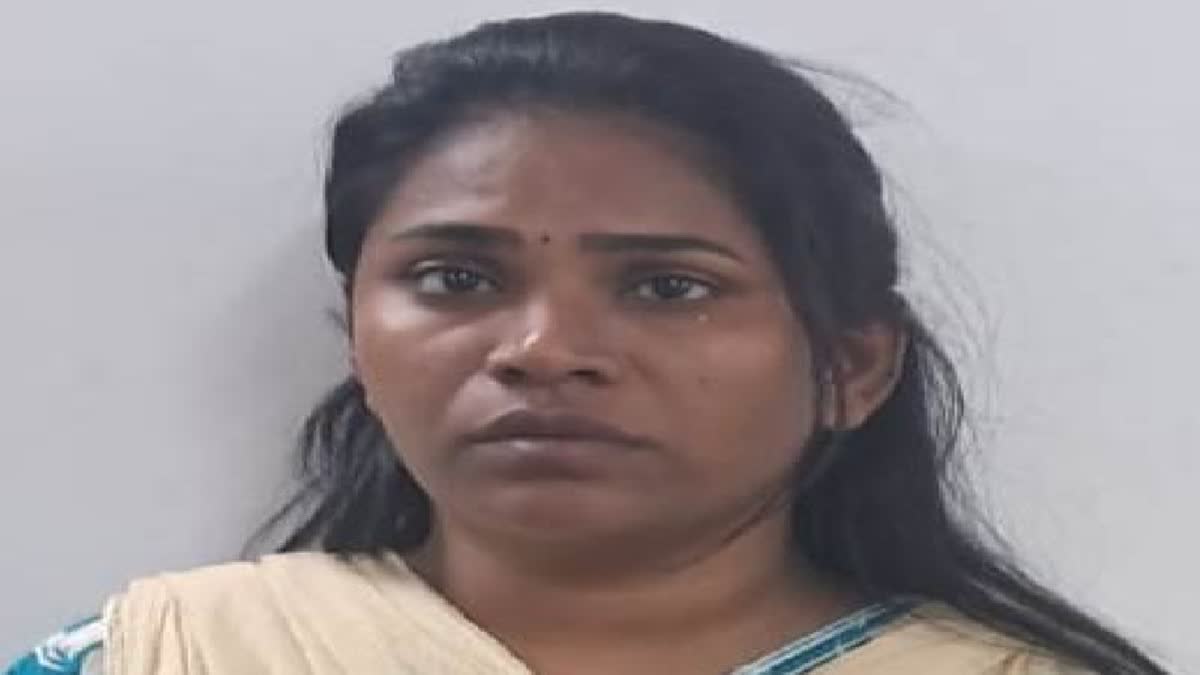 ''பழகுவது போல் நாடகமாடி தோழி வீட்டில் கைவரிசை'' - பெண் அதிரடி கைது; நகைகள் பறிமுதல்