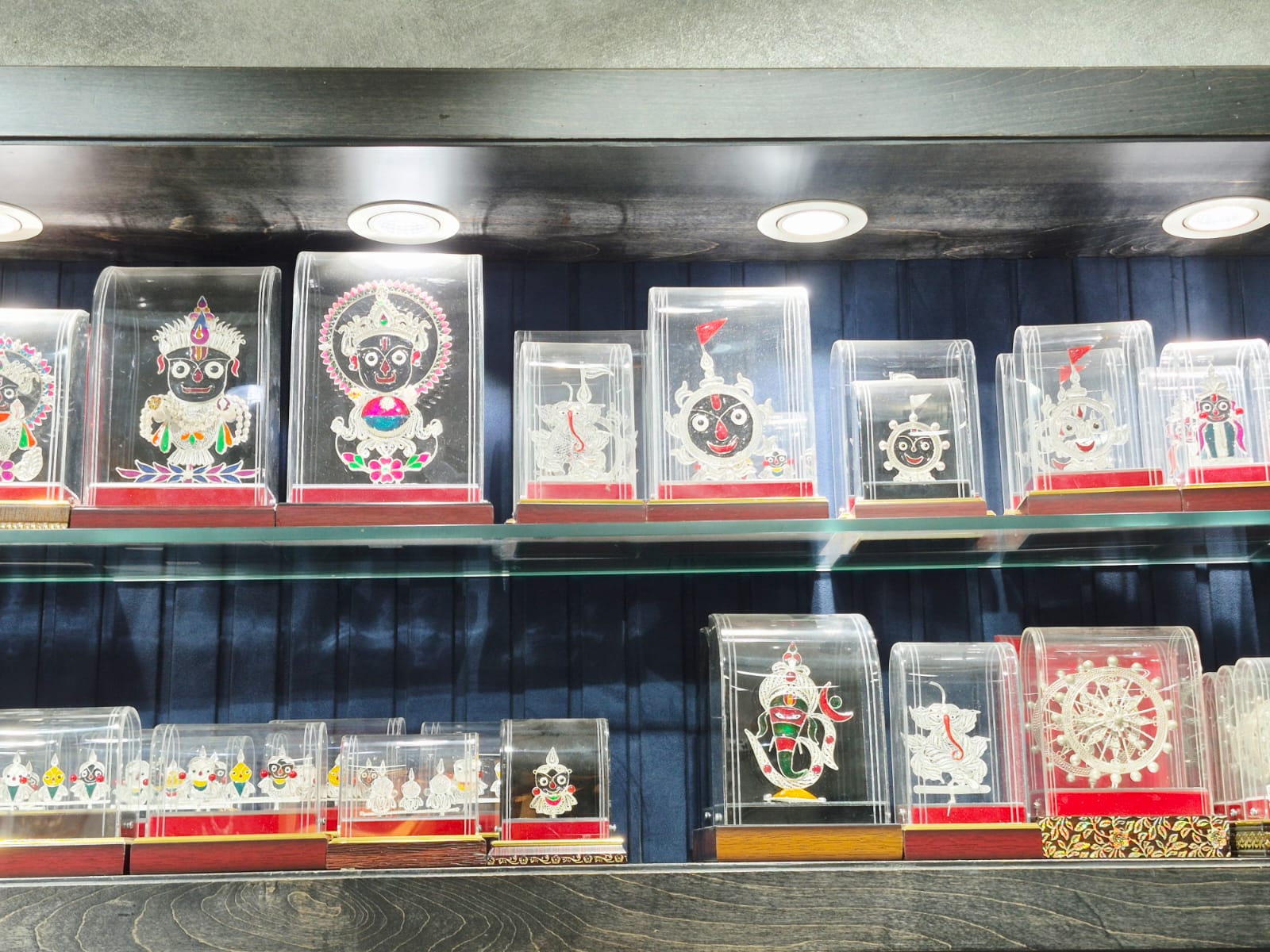 Silver Prices Surge Past Gold in Bhubaneswar Touch Record High Amid Global Demand