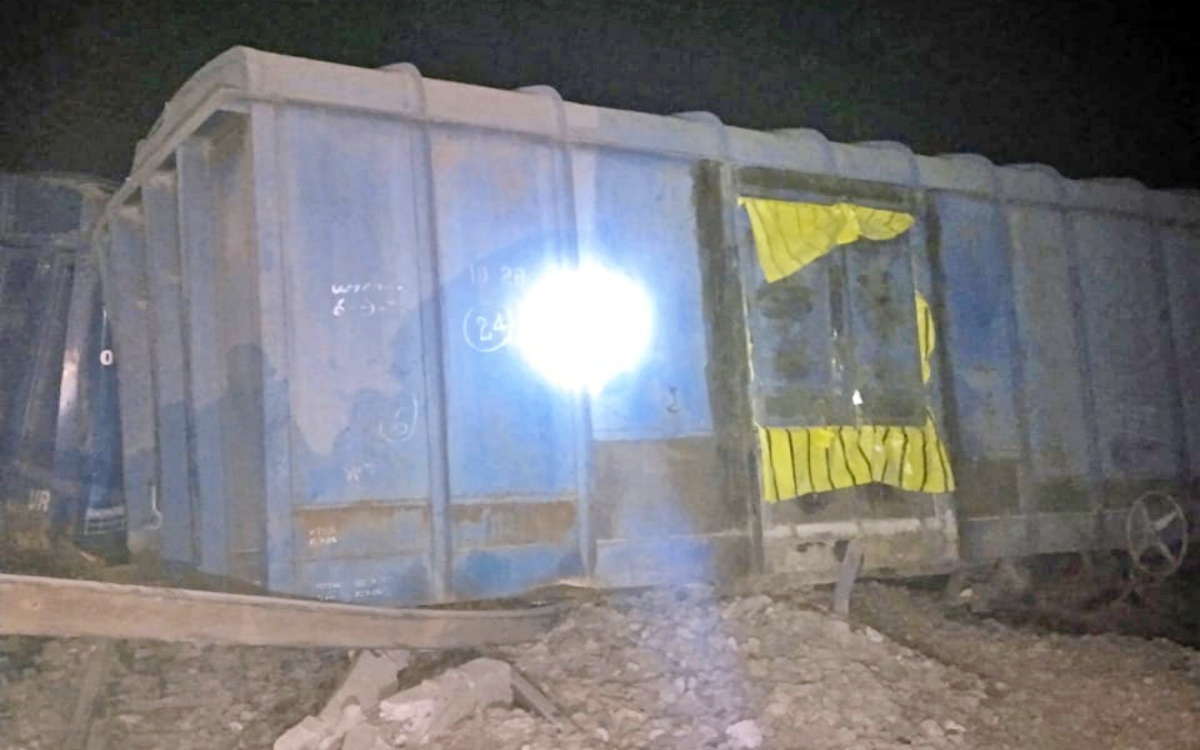 CEMENT LADEN GOODS TRAIN DERAILED