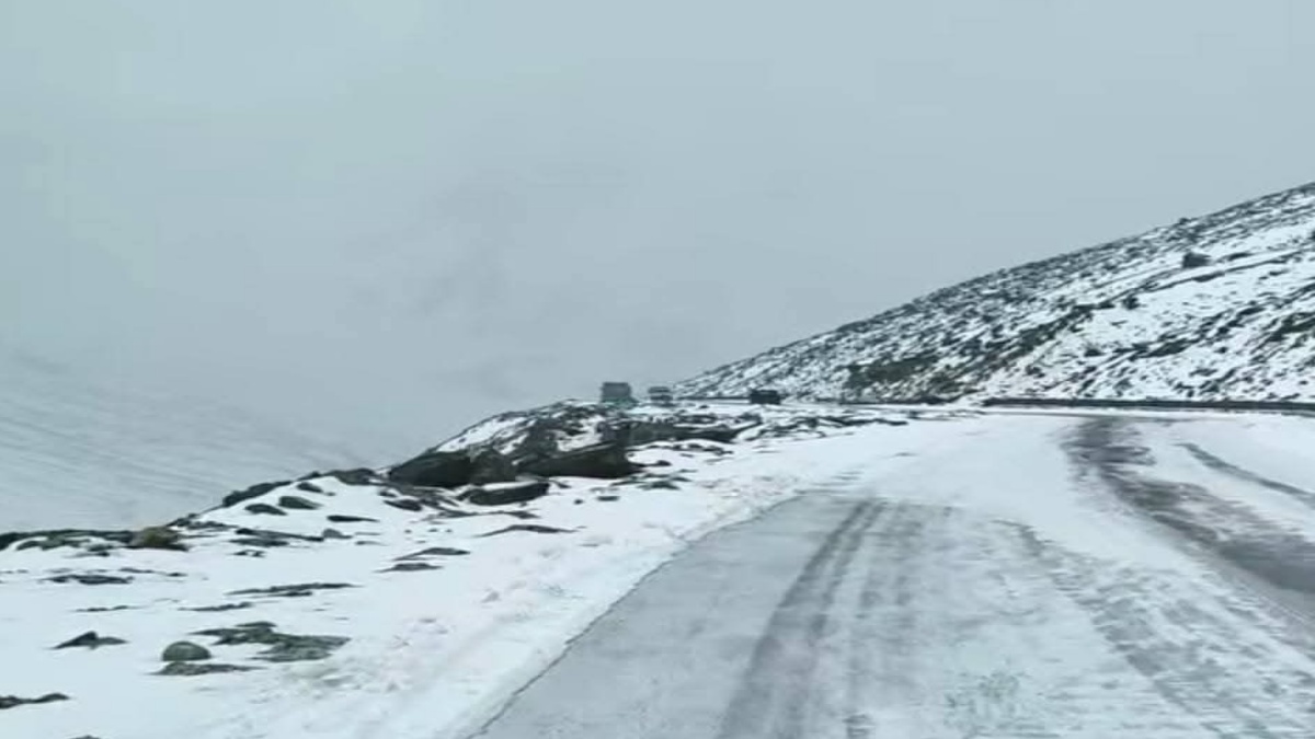 Tourists  in Kullu Manali New For Year celebrations