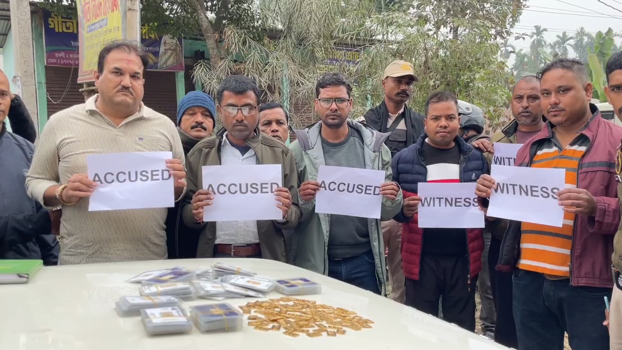 Three smuggler arrested with 1.4 kg of gold in Rangia