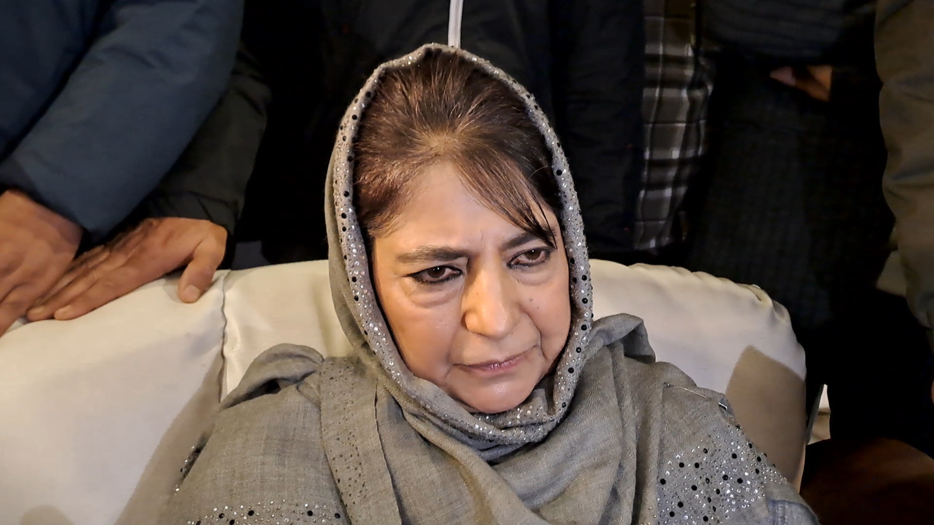 Mehbooba Mufti expresses concern over harassment of Kashmiris outside Jammu and Kashmir; questions over detention of leaders over reservations ETV Bharat