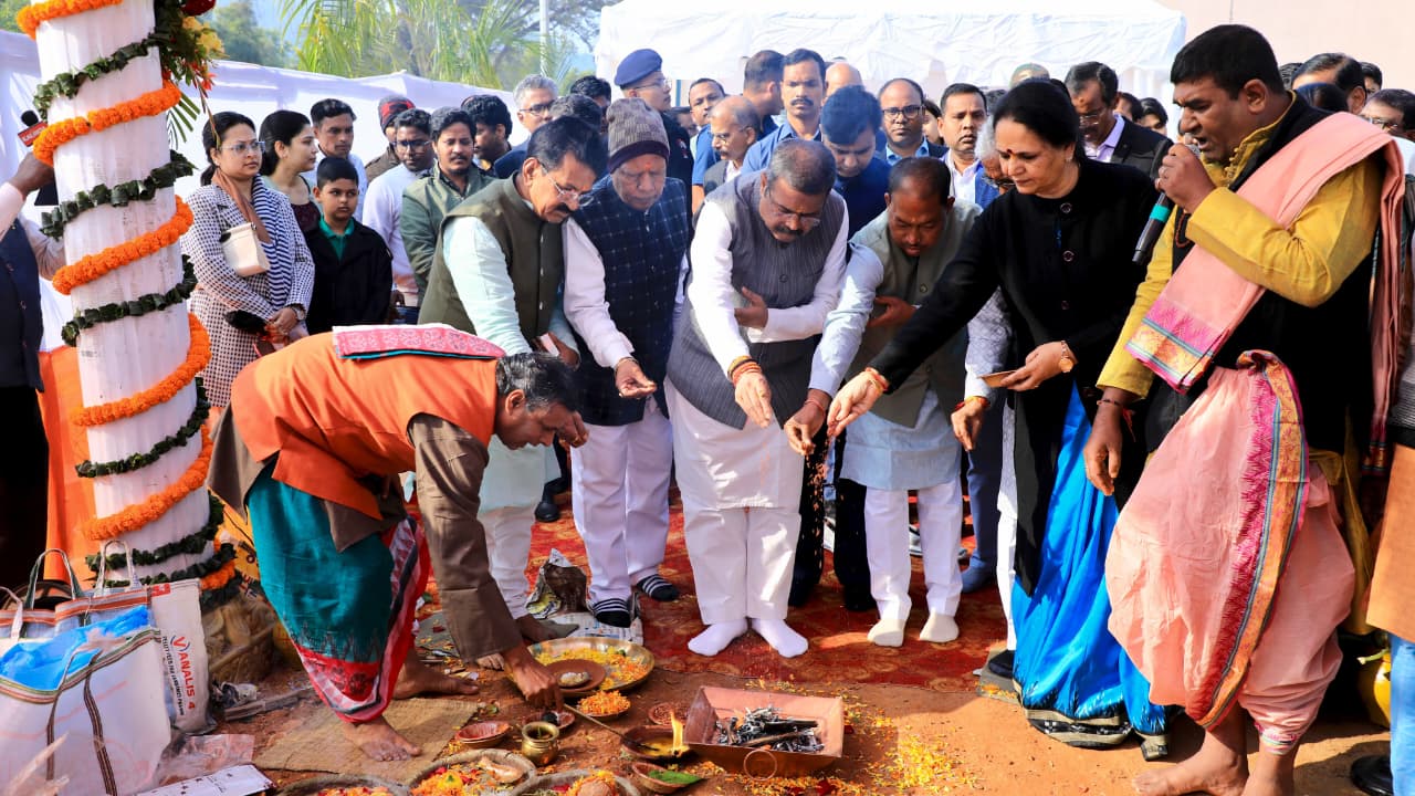 ୧୮୦ କୋଟି ଟଙ୍କାର ସିଭିଲ୍ ଇଞ୍ଜିନିୟରିଂ ବିଭାଗ ଭବନ, ଛାତ୍ରୀନିବାସ ଓ ଅତିଥି ଭବନ ଶିଳାନ୍ୟାସ କରିଛନ୍ତି ଧର୍ମେନ୍ଦ୍ର