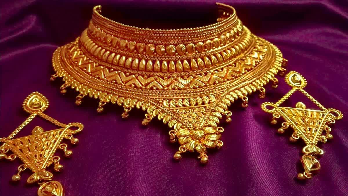 உச்சம் தொட்ட தங்கம் விலை : ஒரே நாளில் சவரனுக்கு ரூ.9,520 உயர்வு