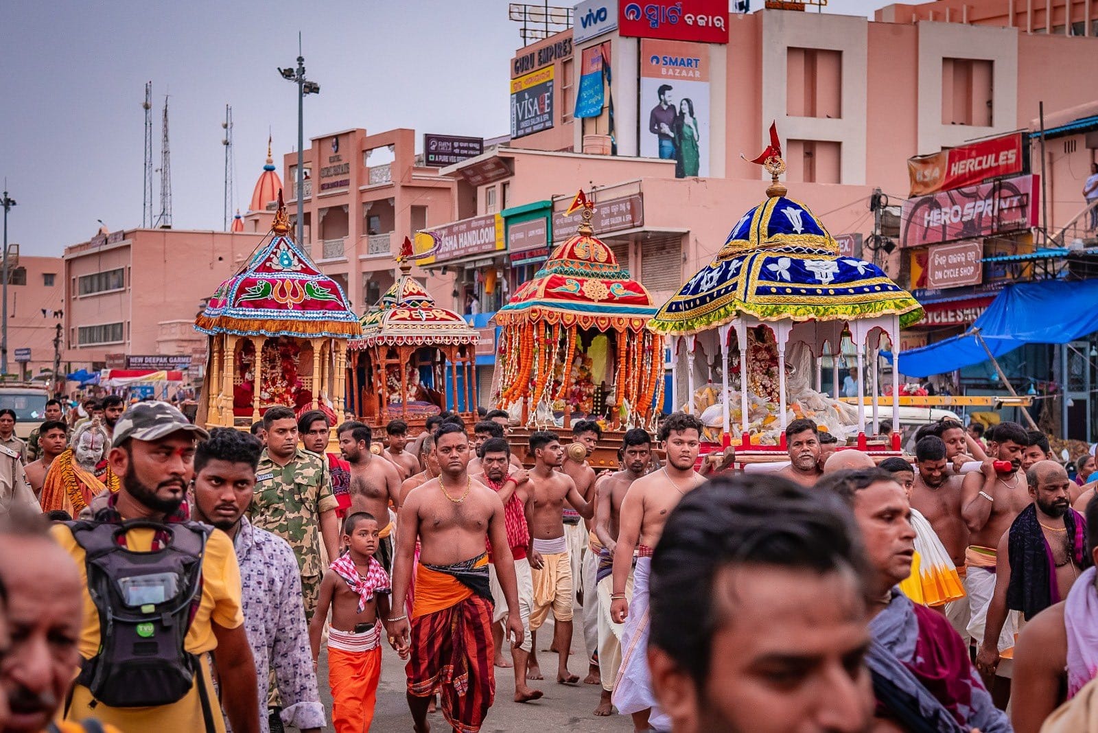 Chandan Yatra Of Lord Jagannath: When The Lords Step Out Of Temple in Puri To Indulge In Water Sports