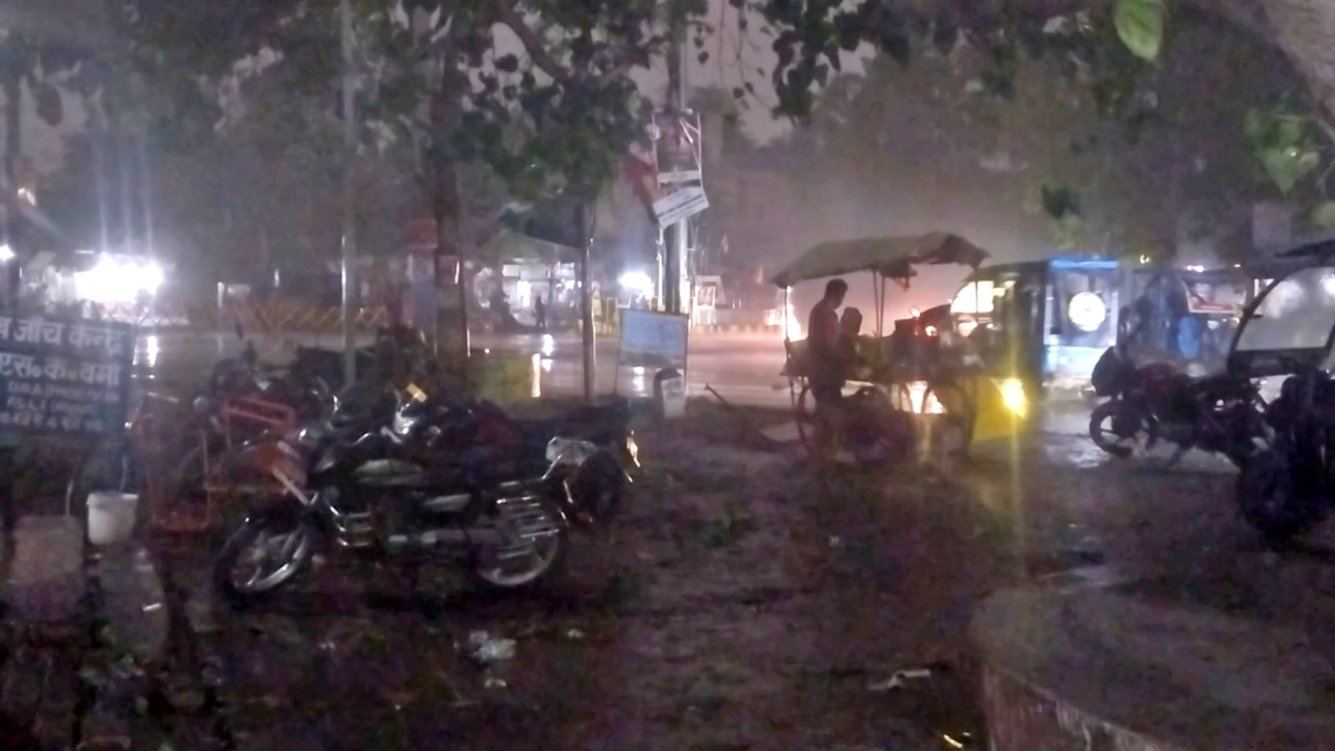 rAIN iN bUXAR