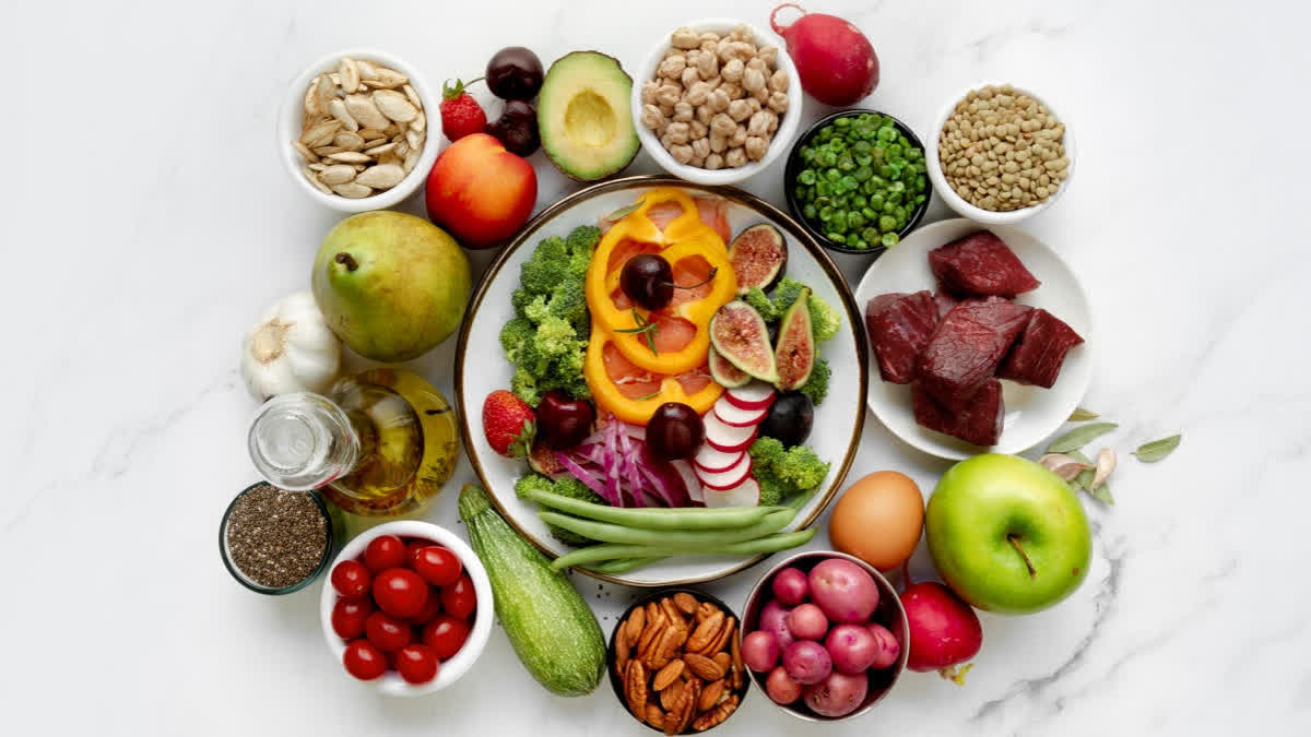 Eatign protein and vegetables before carbohydrates can reduce post-meal blood sugar levels (Representational Image)