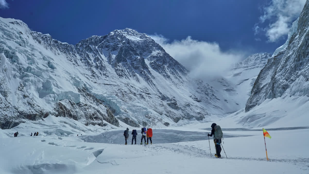 MOUNT EVEREST ENVIRONMENTAL ISSUES