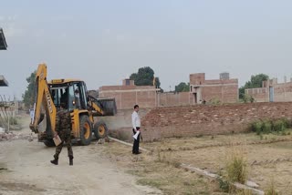 bulldozer action in kanpur demolished illegal plotting on 1500 bigha land 3 months