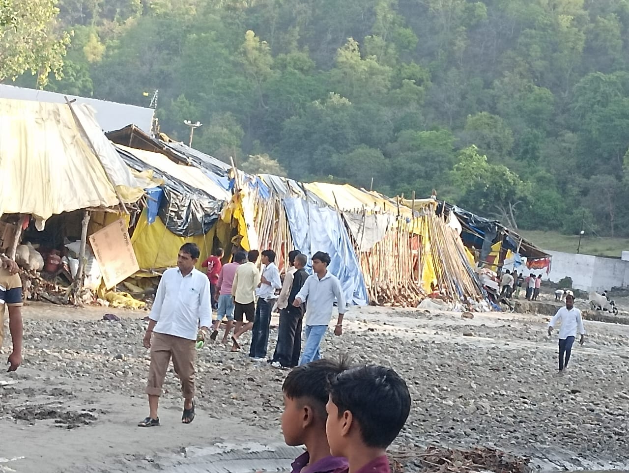 शाकंभरी देवी क्षेत्र में बाढ़ के बाद का मंजर.