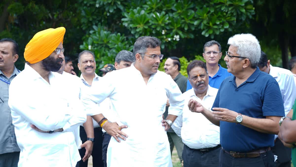 दिल्ली के पहले ‘क्लीन एयर जोन’ के मंत्री ने की समीक्षा