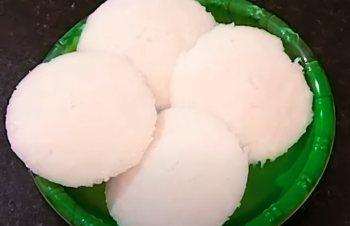 Idli with Left Over Rice