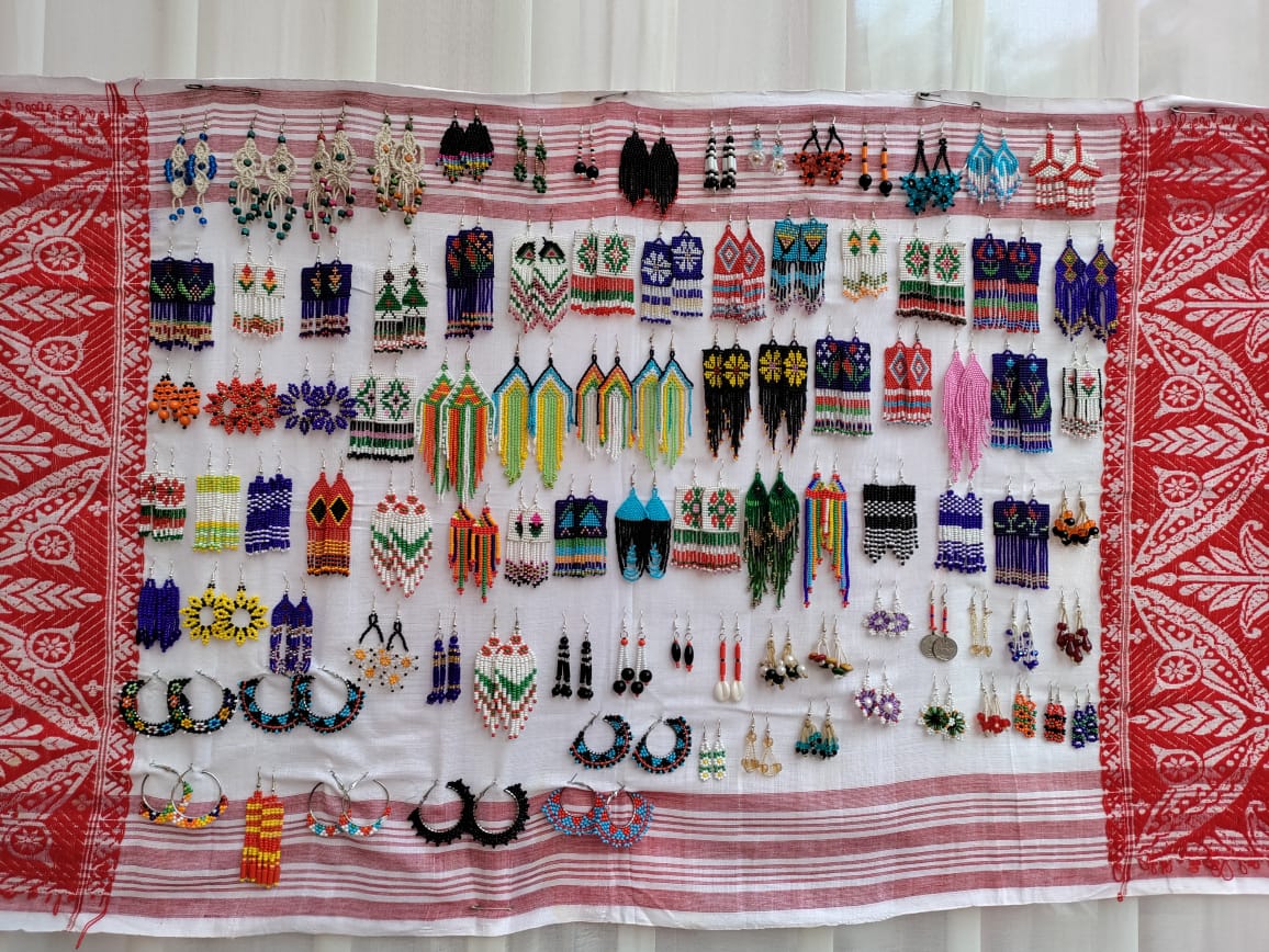 Juri Rajkumari has become self-reliant by doing business with handmade jewelry