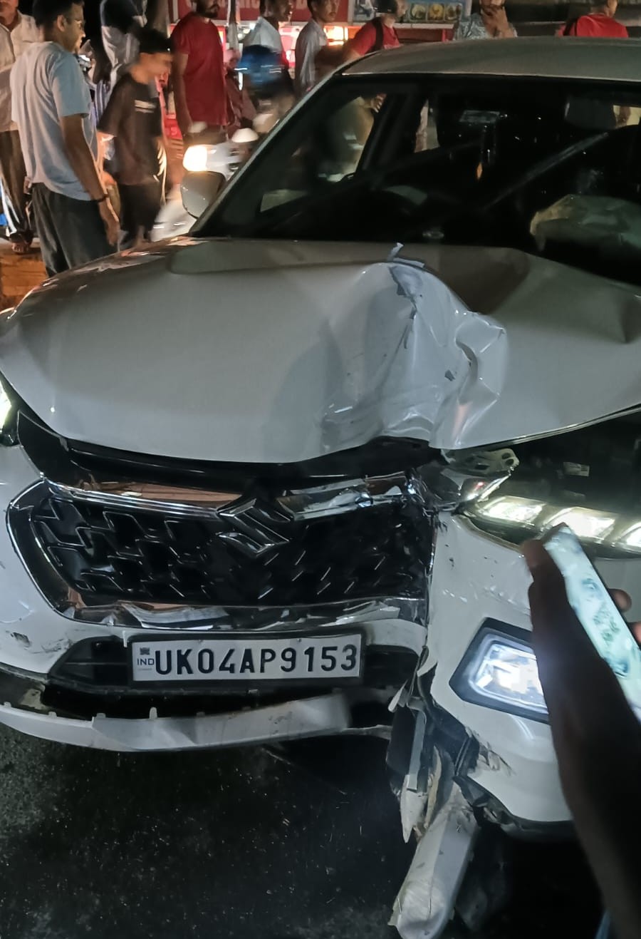 CAR HITS PEOPLE IN NAINITAL
