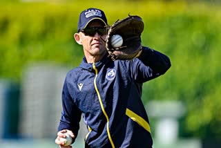 HEINRICH MALAN RESIGNS