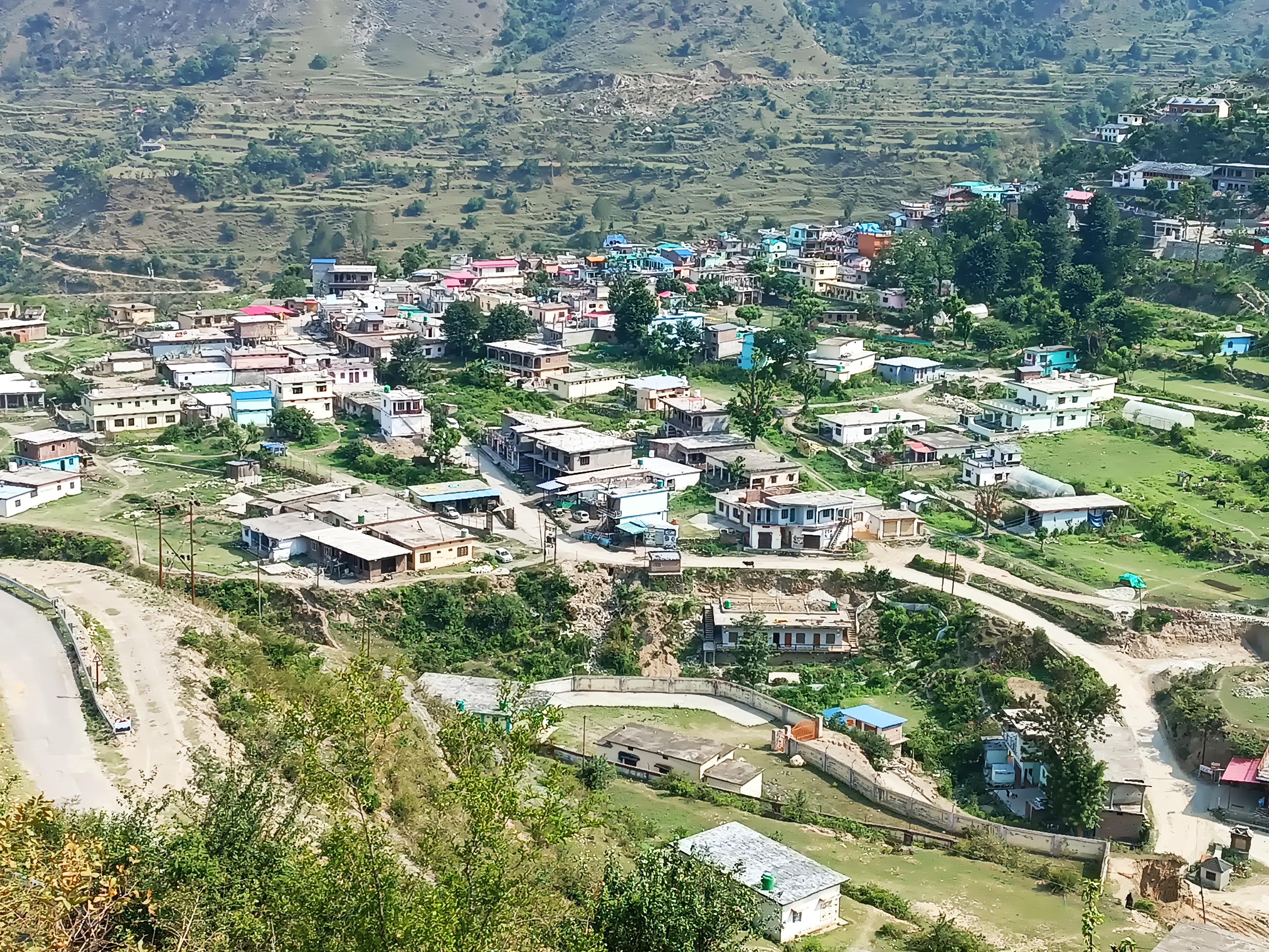 Lakhamandal Yamunotri Road