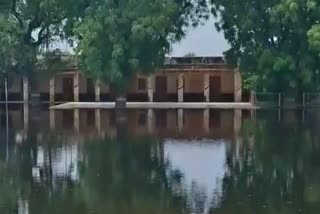 बालोतरा में रासायनिक पानी का बहाव