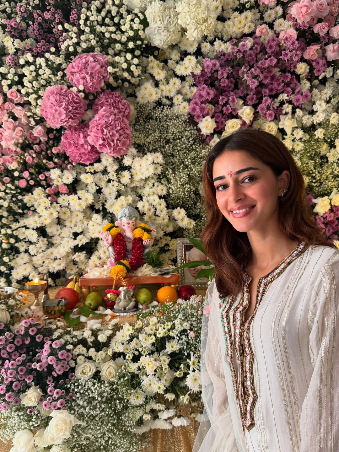 Ganesh Chaturthi 2025: Bollywood Celebrities Set Major Festive Fashion Goals