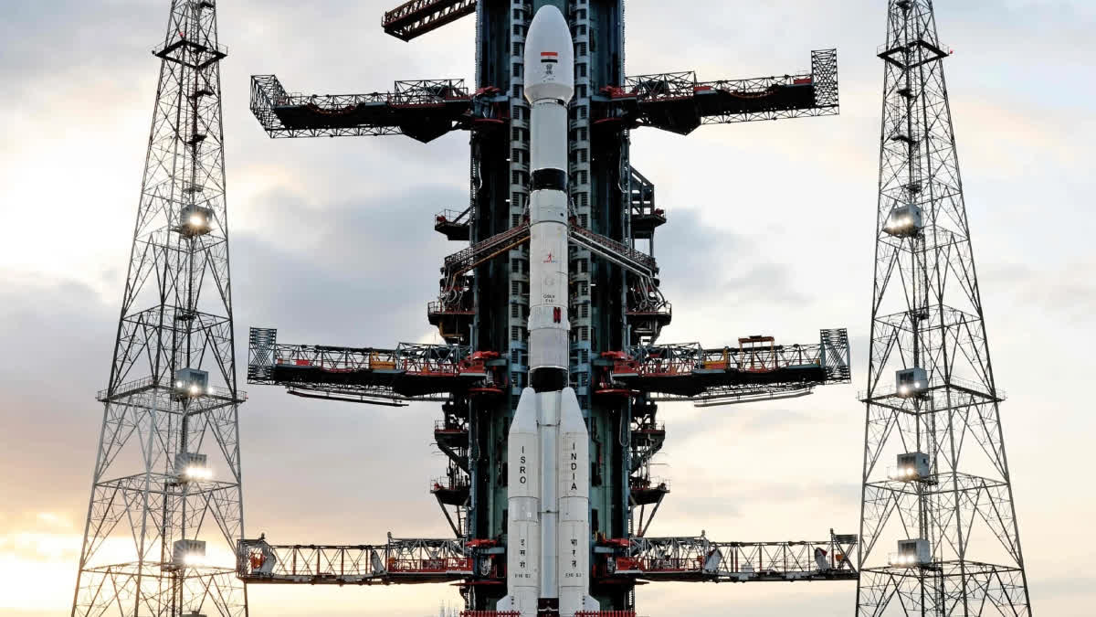 ચાર સપ્ટેમ્બરની સવારે ISROનું GSLV રૉકેટ EOS 5 સેટેલાઈટ લઈને જશે જે દેશ પર સતત નજર રાખશે અને આપત્તિઓની તરત જાણકારી આપશે