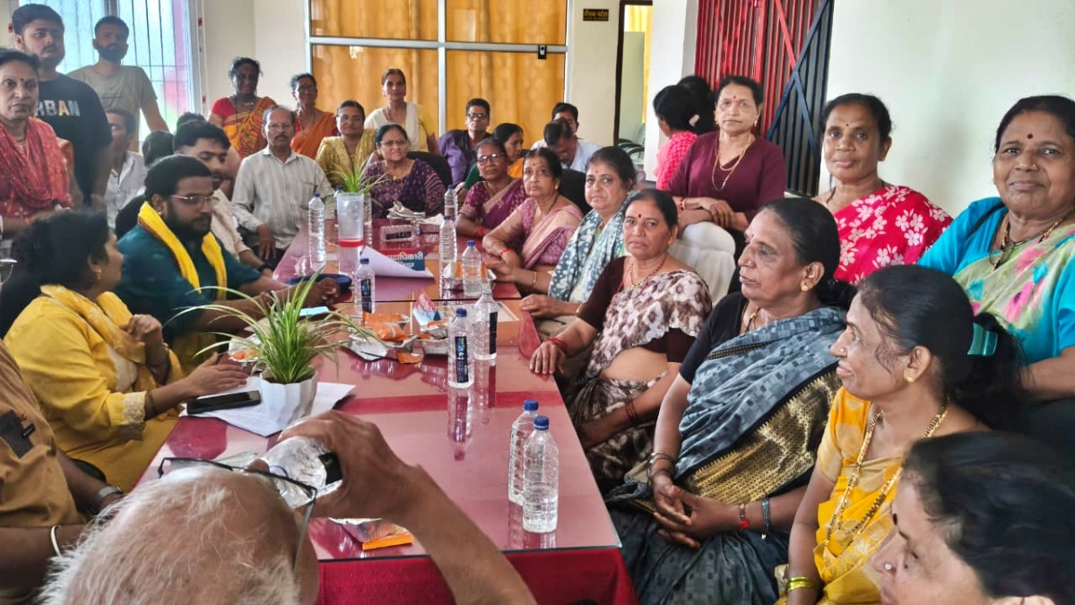 Rescues maharashtra Pilgrims In Nepal Flood