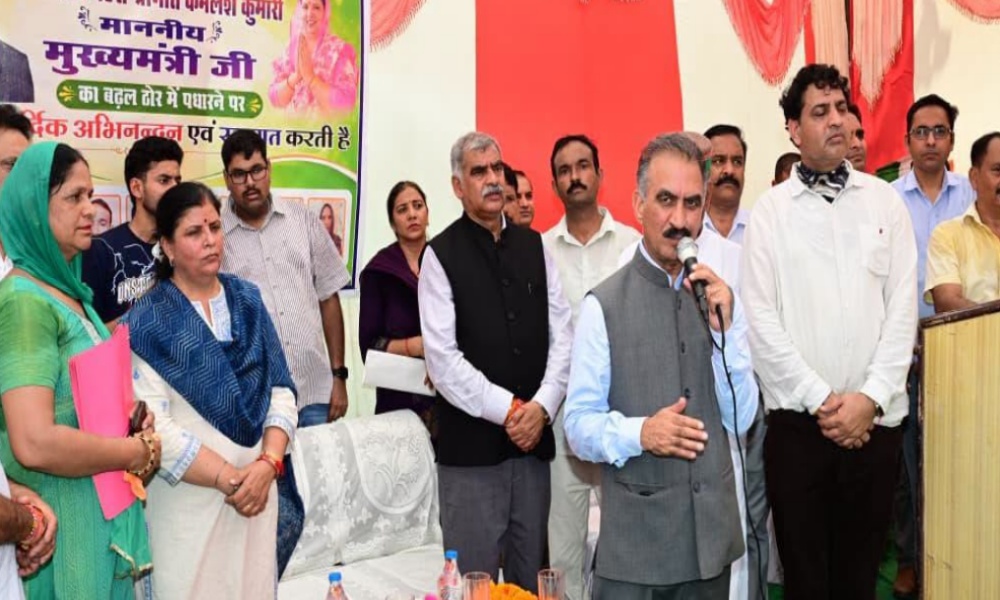 जनसभा को संबोधित करते हुए मुख्यमंत्री
