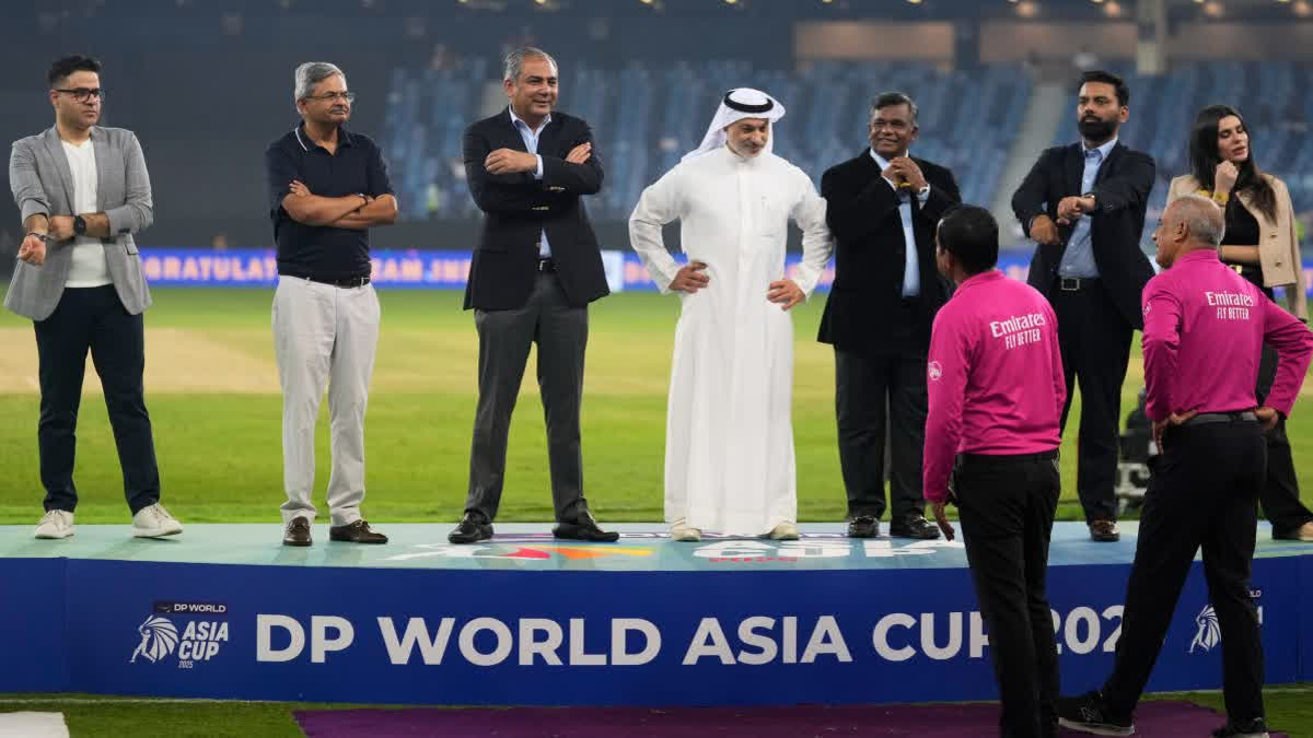 why indian cricket team refused to accept asia cup 2025 trophy from mohsin naqvi bcci told the reason Urdu News