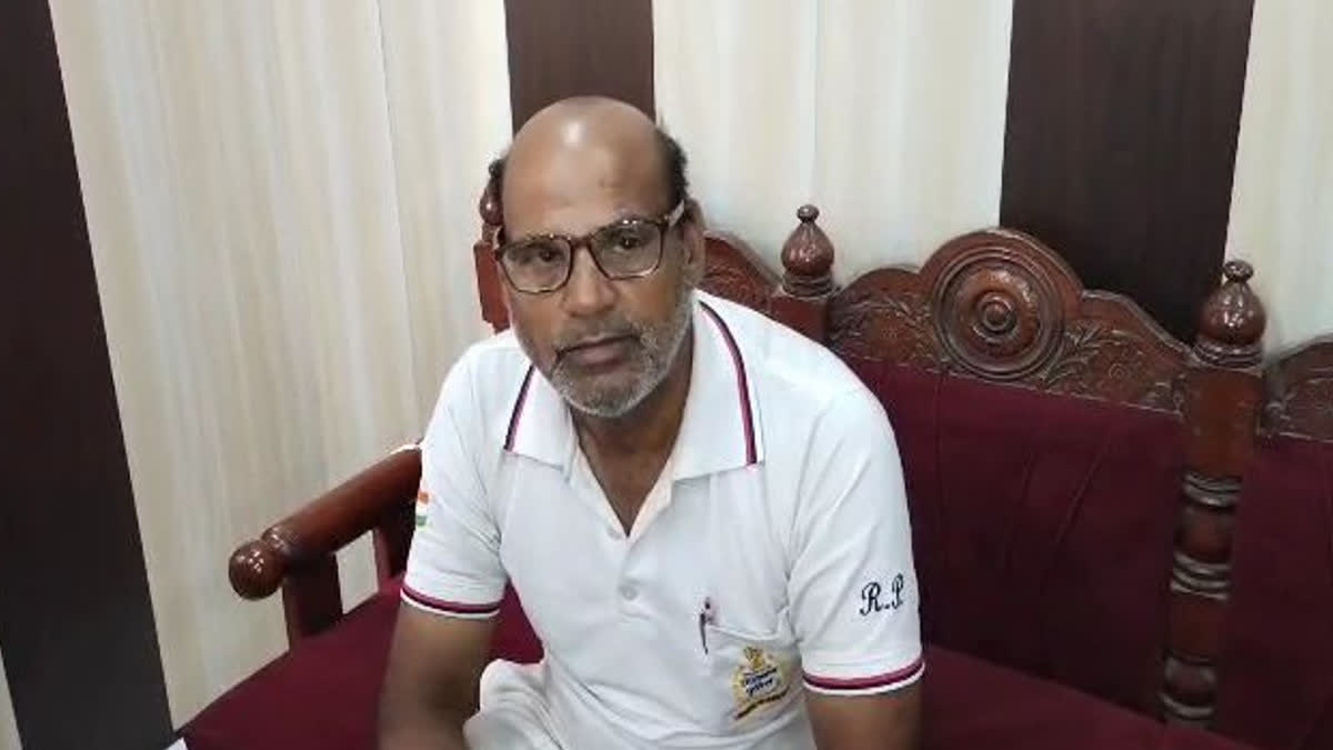 घूस का अनूठा तरीका: एएसआई ने पत्ते पर लिखकर मांगी 40 हजार रिश्वत, एसीबी ने  दबोचा