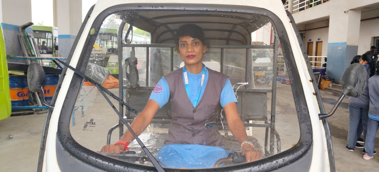 WOMENS WORKING SHAKTI AUTO DRIVER