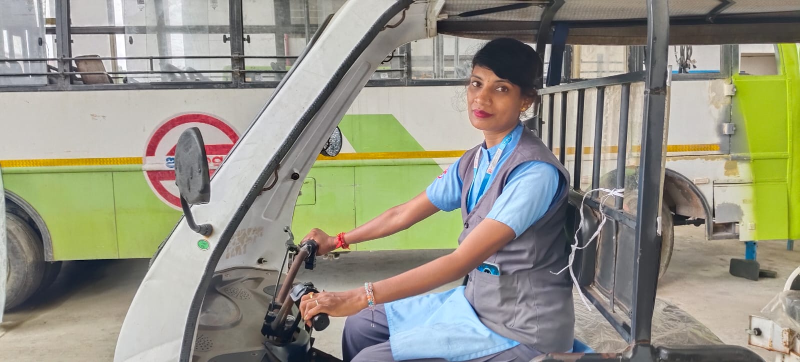 WOMENS WORKING SHAKTI AUTO DRIVER