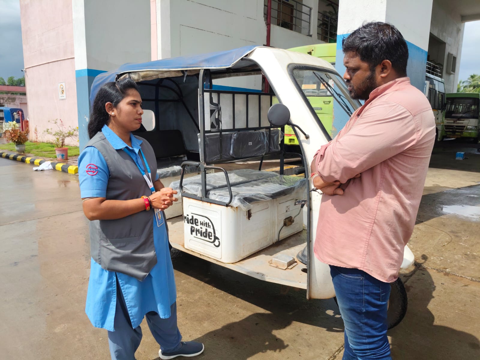 WOMENS WORKING SHAKTI AUTO DRIVER