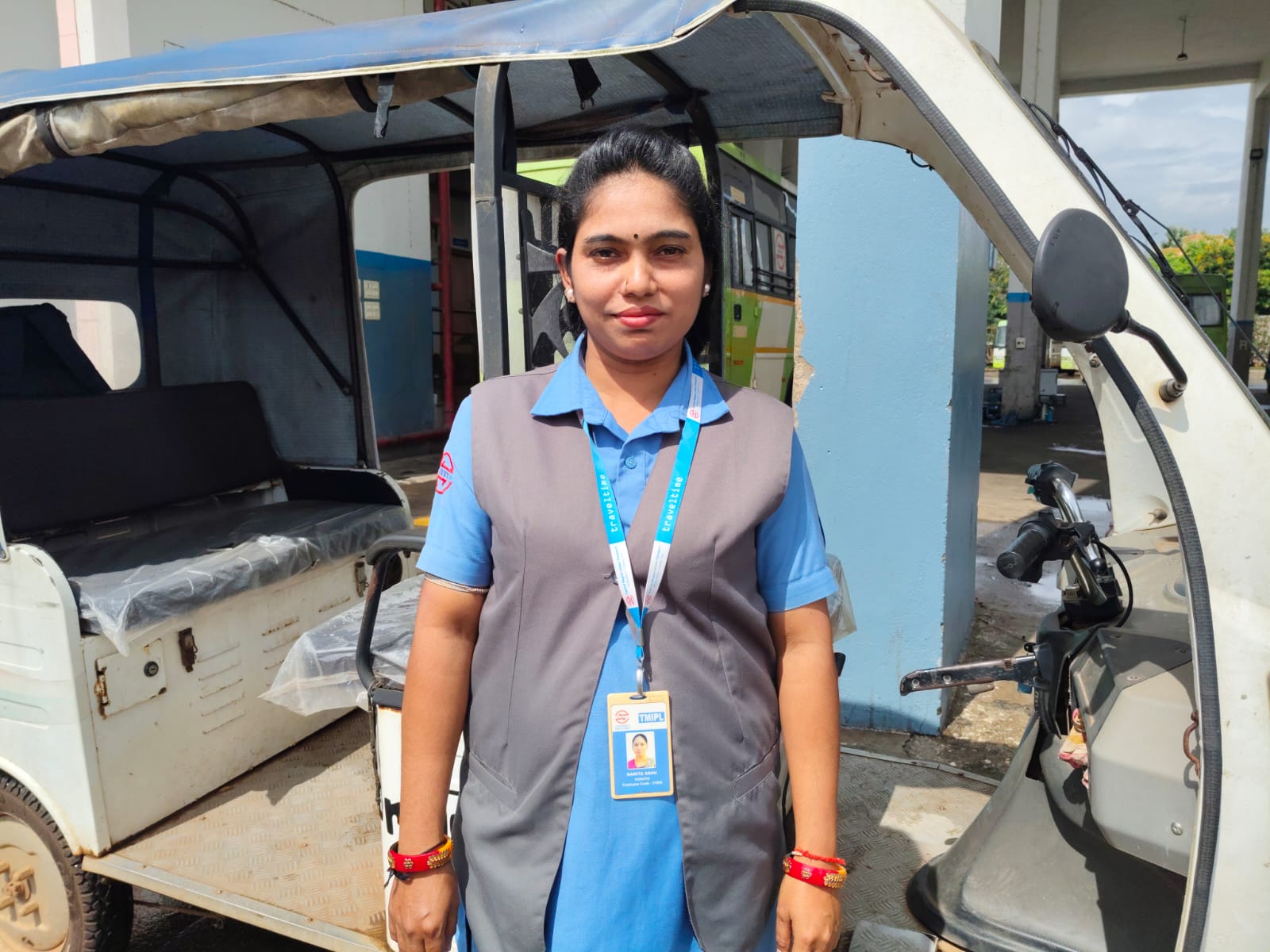 WOMENS WORKING SHAKTI AUTO DRIVER