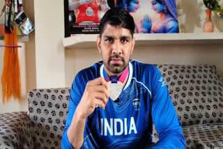 Boxer Narendra Berwal from Hansi won a bronze medal at the Asian Games