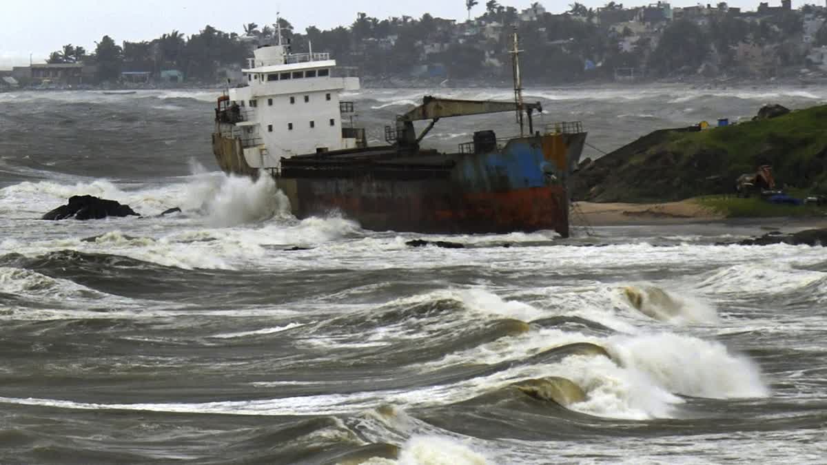 Swollen Rivers, Blocked Roads: Cyclone Montha Hits Andhra Pradesh; CM ...