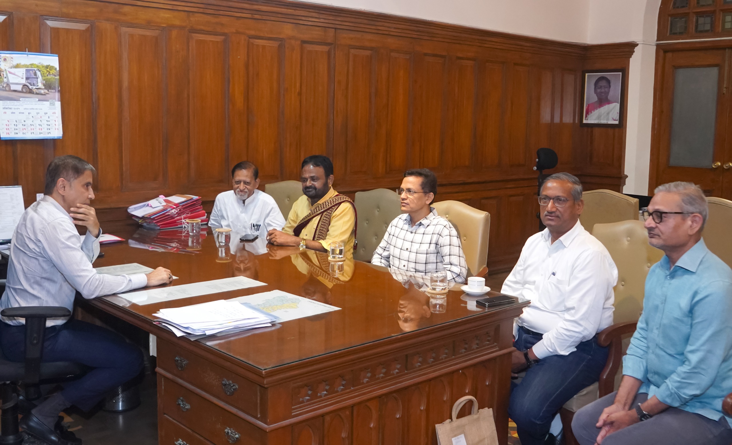 Mumbai Kabutarkhana Land Issue