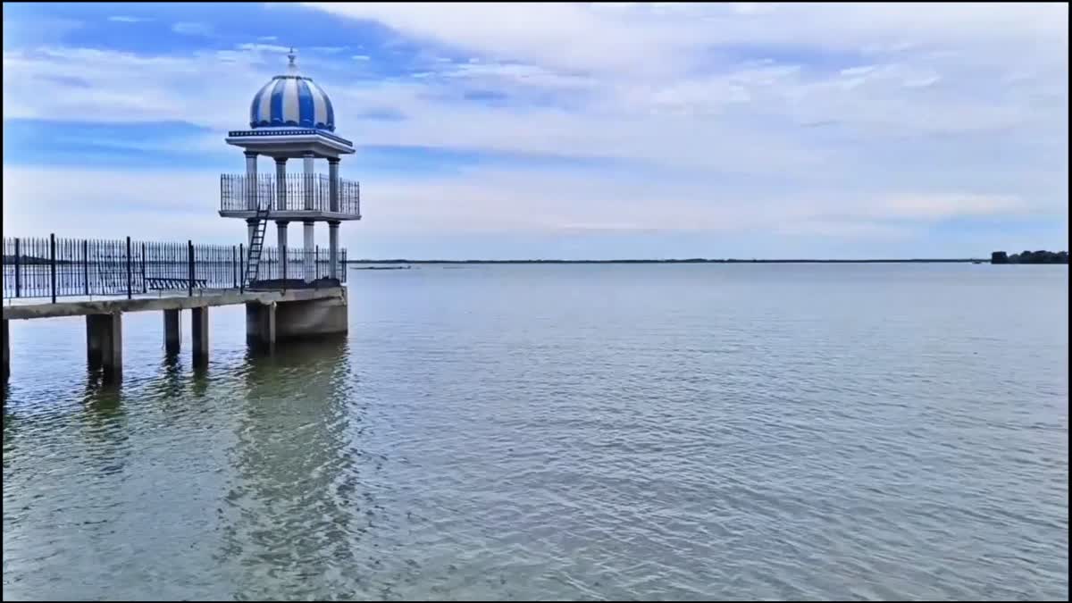 பூண்டி, புழல், செம்பரம்பாக்கம் ஏரிகளில் இருந்து உபரி நீர் வெளியேற்றம் அதிகரிப்பு