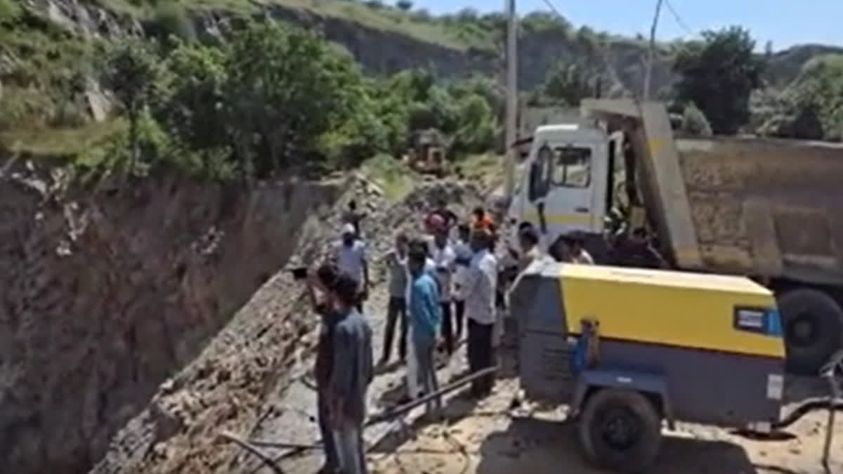 Illegal mining for stone going on in the Aravallis of Alwar