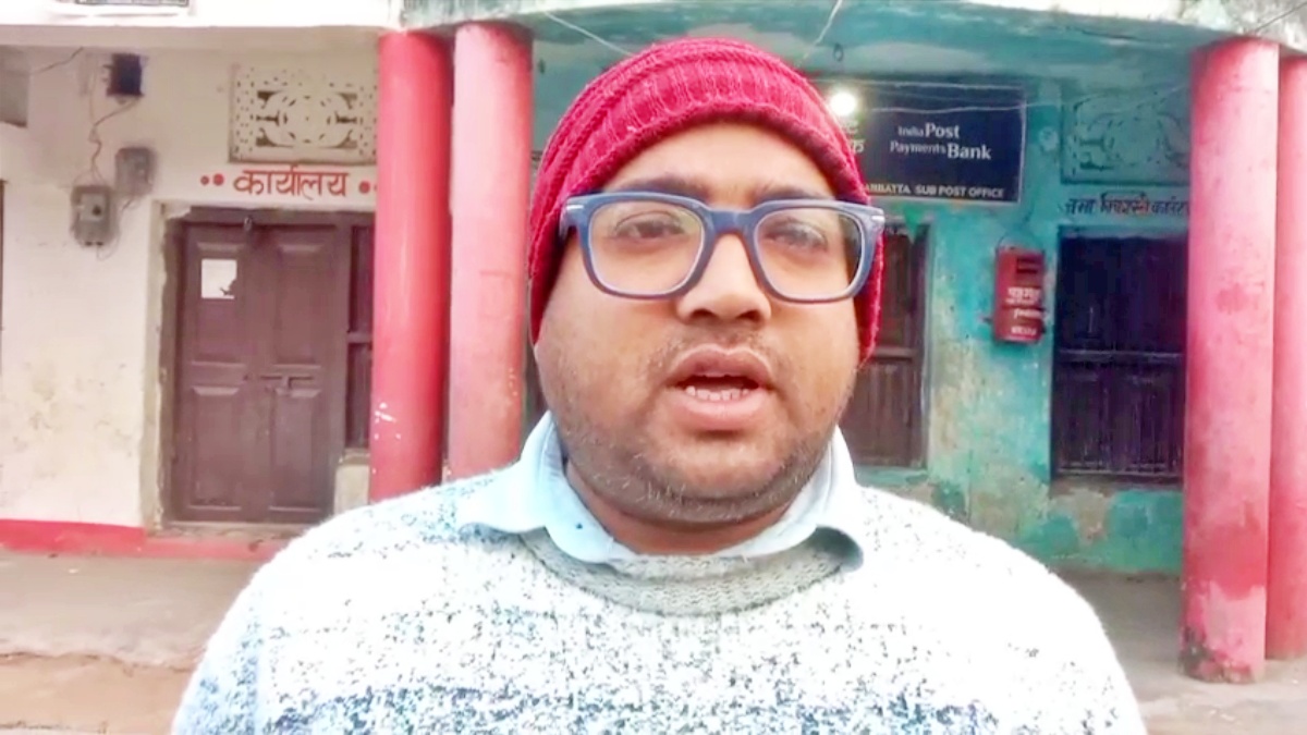 BJP flag hoisted at Congress office