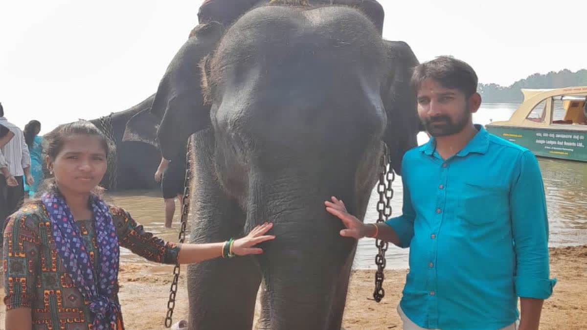 ಶಿವಮೊಗ್ಗ: ಲಾರಿಗೆ ಹಿಂಬದಿಯಿಂದ ಬೈಕ್ ಡಿಕ್ಕಿ; ಸ್ಥಳದಲ್ಲೇ ದಂಪತಿ ದುರ್ಮರಣ.