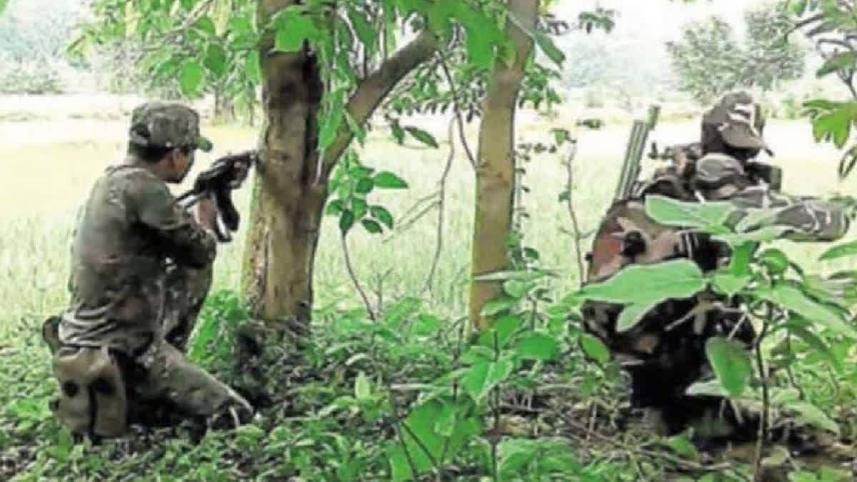 Chhattisgarh: 16 Naxals Surrender in Bijapur District Amid a crackdown by security forces on Left Wing Extremism, at least 16 Naxals, including the two carrying a cumulative bounty of Rs 13 lakh on their heads, surrendered in Bijapur district of Chhattisgarh on Tuesday.