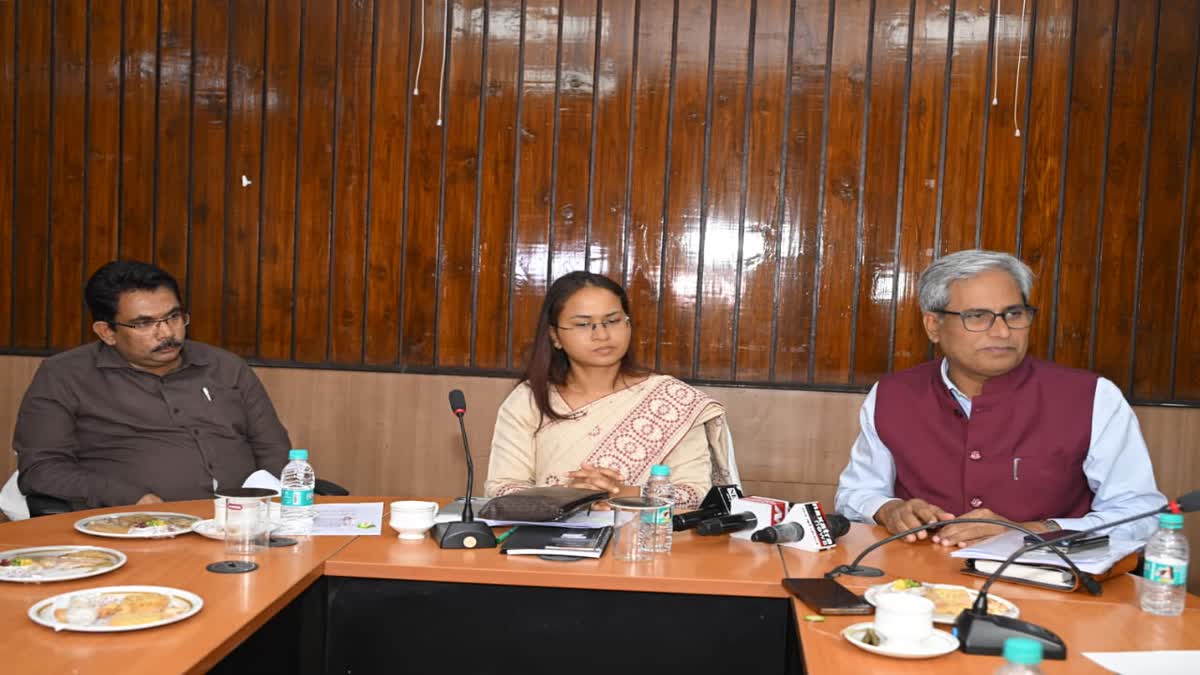 Agriculture Minister Shilpi Neha Tirkey at meeting.