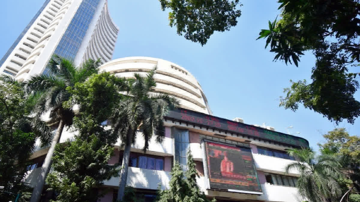 Stock Markets Decline On Selling In IT Shares, Sluggish Asian Peers Screen of the Bombay Stock Exchange