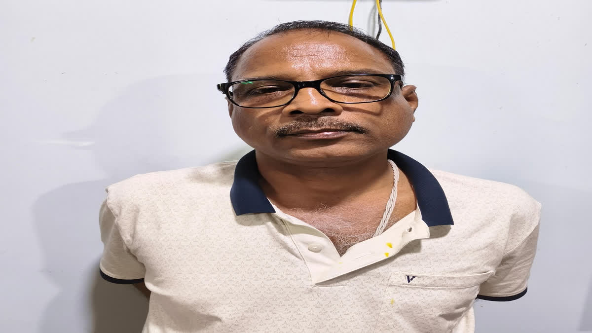 Odisha Vigilance Seizes Rs 2.51 Crore In Cash From Chief Engineer's Residences In Bhubaneswar And Angul Odisha Vigilance officials on Friday seized cash worth over Rs 2.1 crore during searches at multiple locations linked to Baikuntha Nath Sarangi, Chief Engineer (Plan Roads), Rural Works Department, Bhubaneswar.