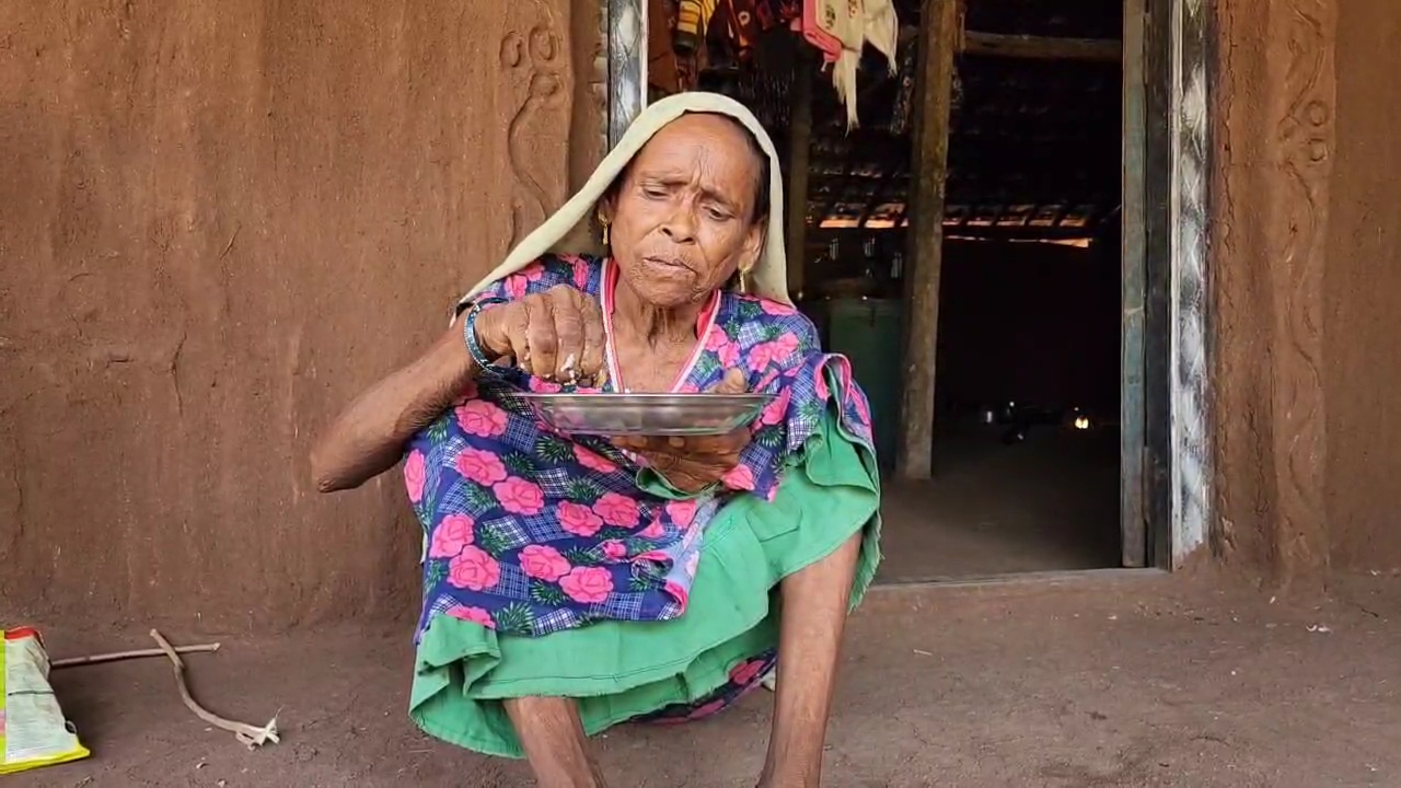 I Cook In Gujarat And Eat In Maharashtra: Tale Of One Woman & Two States