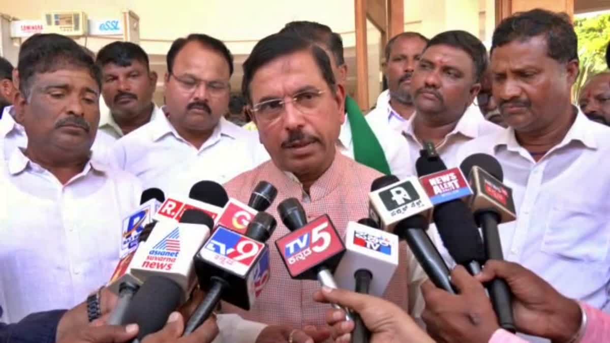 union-minister-pralhad-joshi