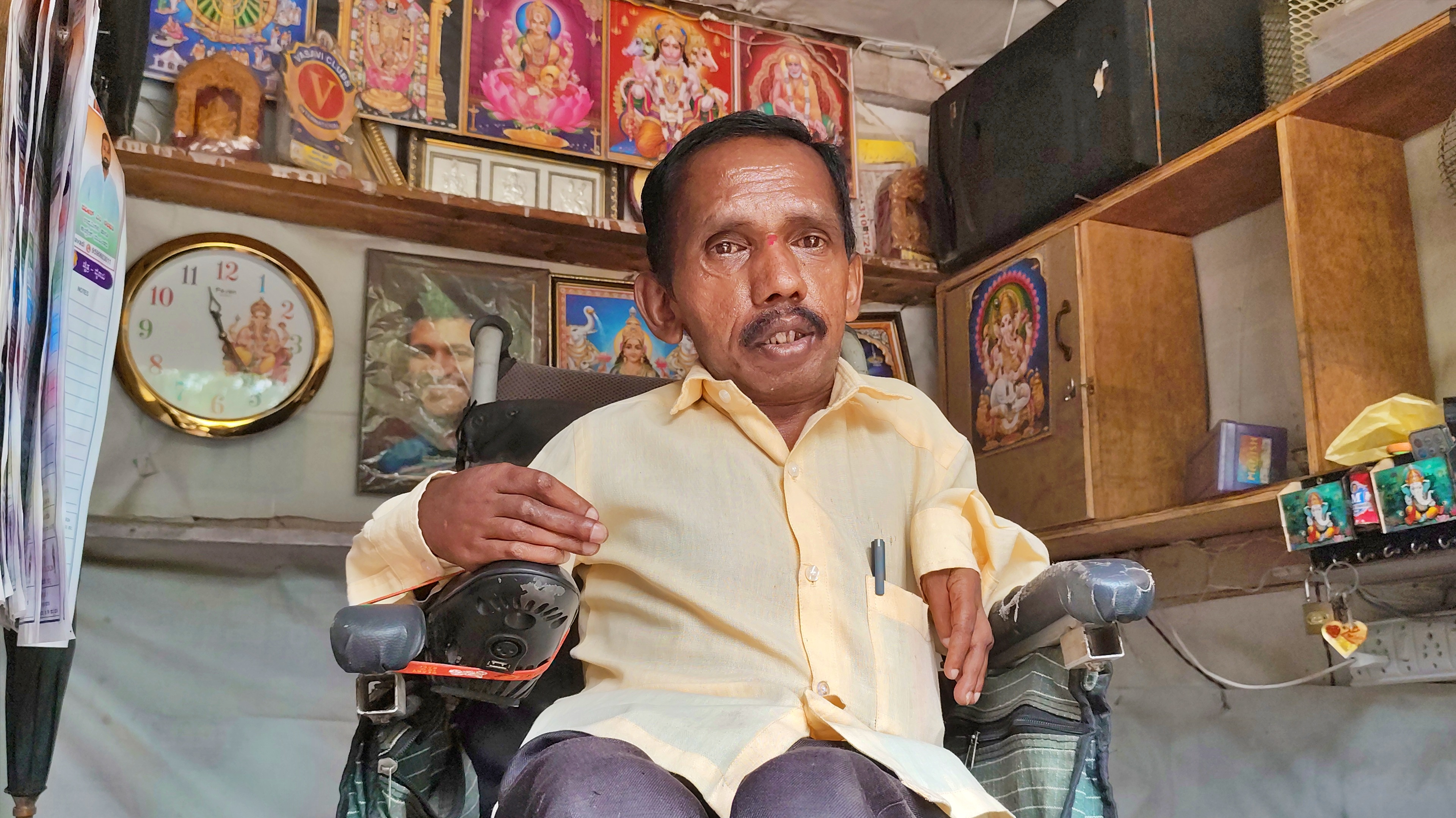 DAVANAGERE  DONORS  ವಿಕಲಚೇತನ ವೆಂಕಟ ಸುರೇಶ್  STRUGGLE LIFE