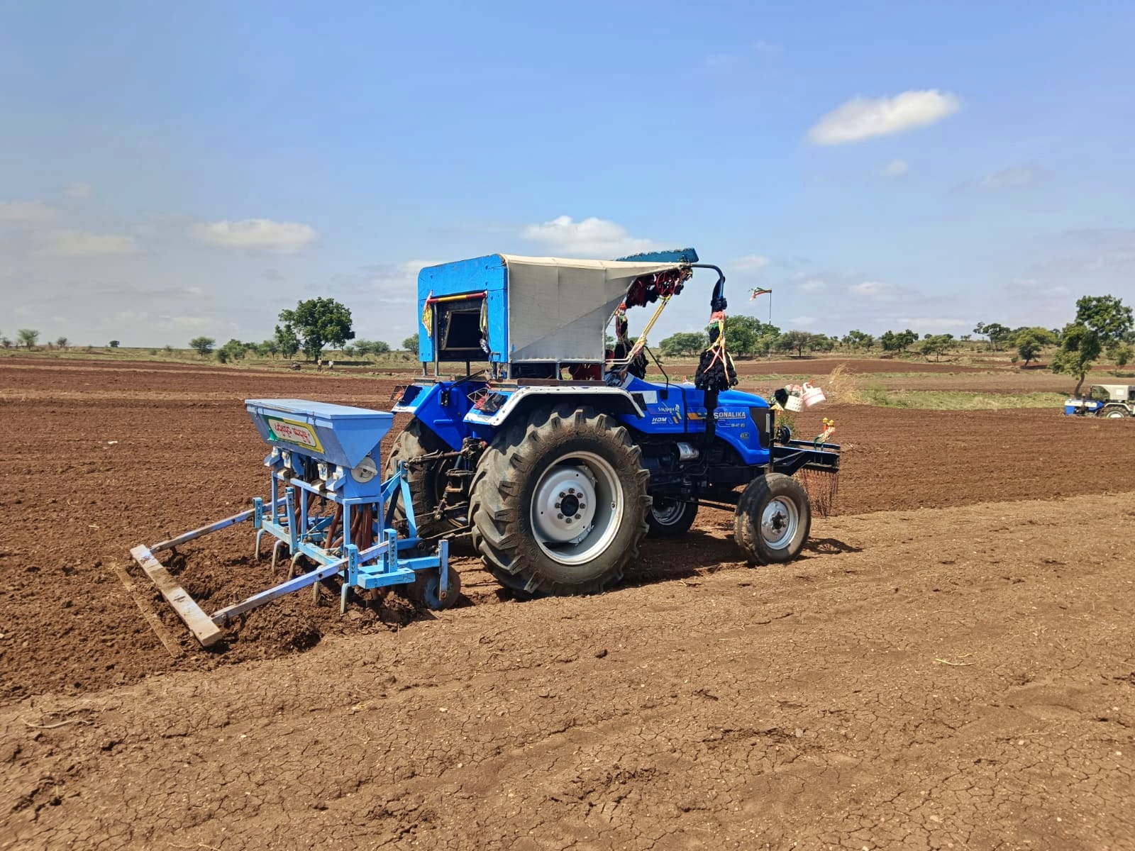the-demand-for-fertilizer-in-belagavi-has-increased-but-the-farmers-are-not-being-supplied-in-the-required-quantity
