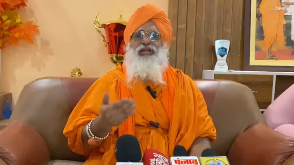 ਸੰਤ ਸੀਚੇਵਾਲ ਨੇ ਸ਼ੁਰੂ ਕੀਤੀ ‘ਆਪਣਾ ਪਿੰਡ ਸੰਭਾਲੋ’ ਮੁਹਿੰਮ, ਪਿੰਡਾਂ ਵਿੱਚ ਠੀਕਰੀ ਪਹਿਰੇ ਅਤੇ CCTV ਲਗਾਉਣ ਦਾ ਸੱਦਾ Sant Seechewal launches Apna Pind Sambhalo campaign