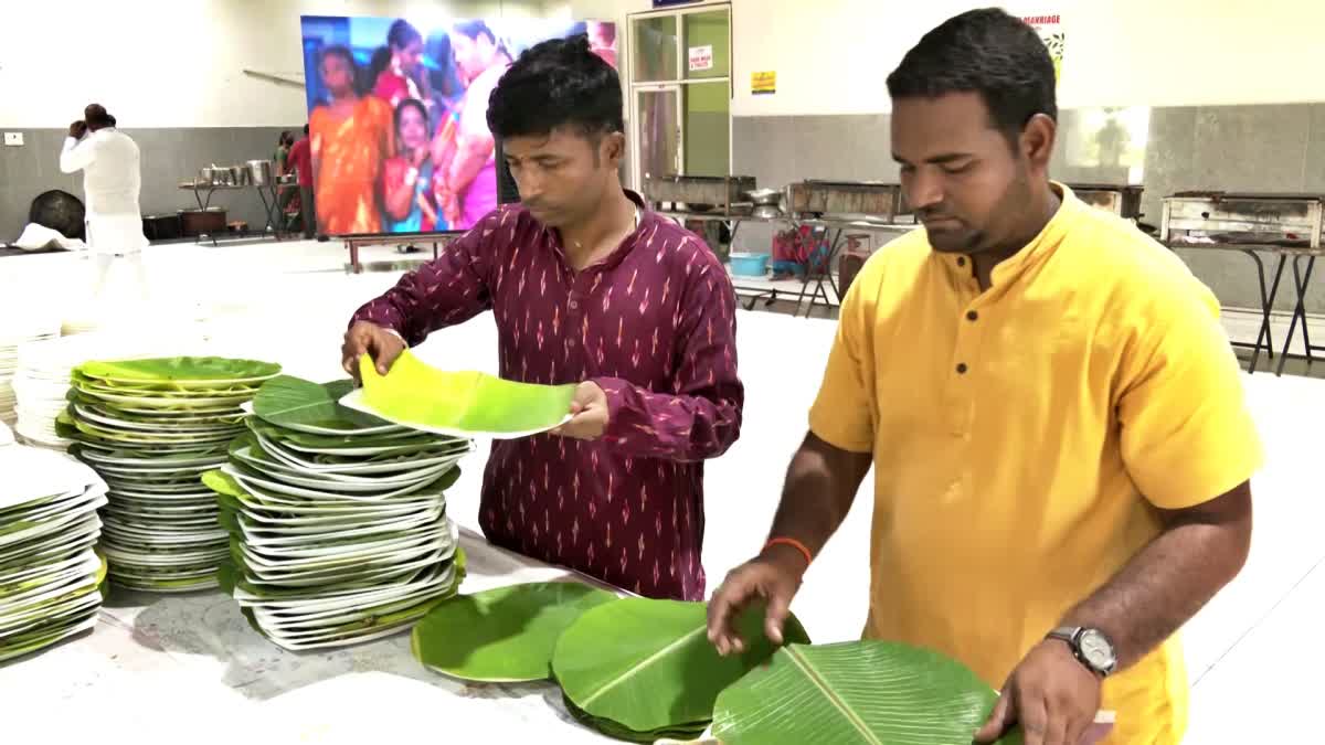 IT Employees Eco Friendly Dining Arrangements