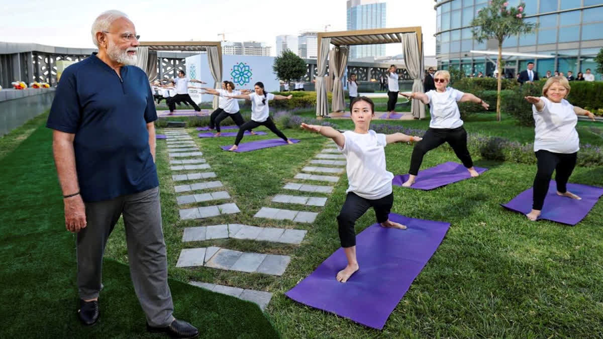 PM MODI JOINS YOGA SESSION  MODI YOGA SESSION IN UZBEKISTAN  MODI 2 DAY UZBEKISTAN VISIT  INDIA UZBEKISTAN RELATION