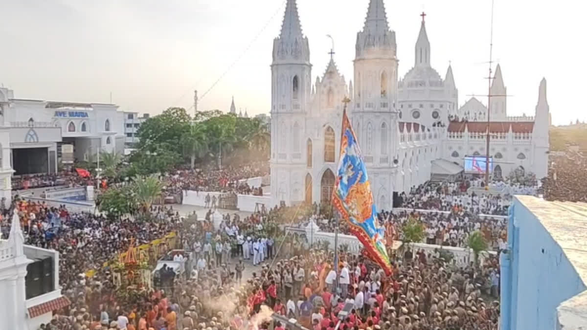 வேளாங்கண்ணி மாதா பேராலய கொடியேற்றம்